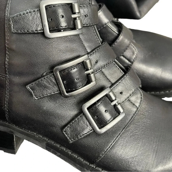 Black Vince Camuto black moto boots in great condition. Size 7.5 - Picture 7 of 14